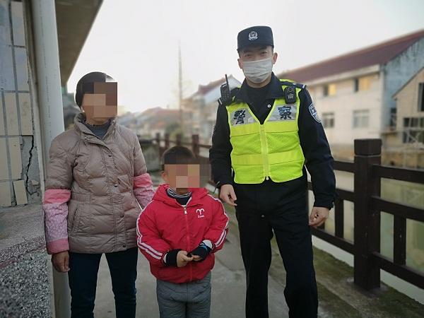 5岁男童为看钓鱼放学路上甩开奶奶